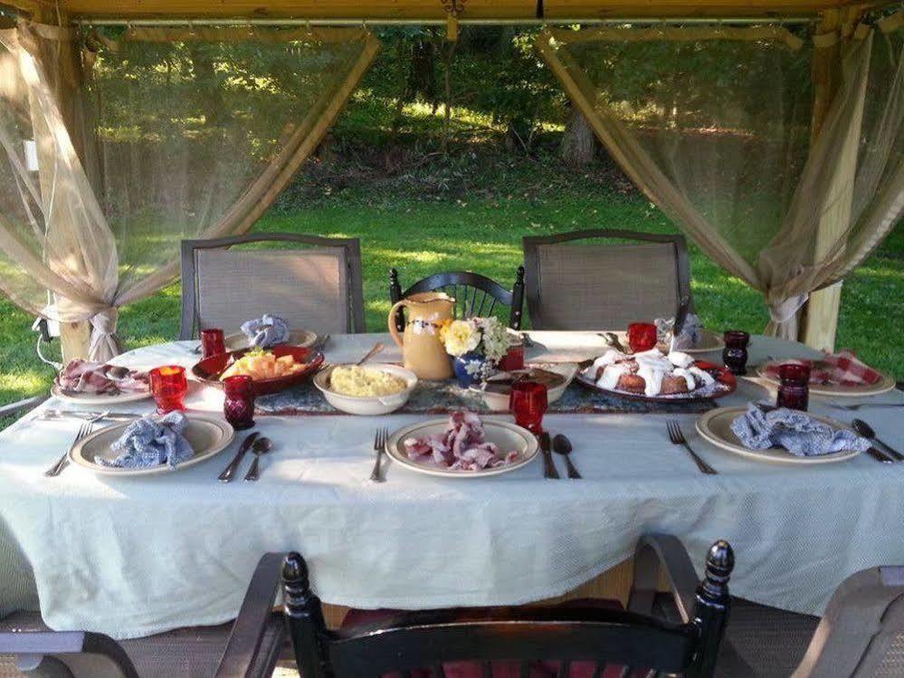 Bed and Breakfast The Pines Of Dresden Экстерьер фото