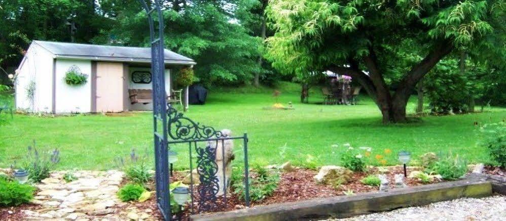 Bed and Breakfast The Pines Of Dresden Экстерьер фото